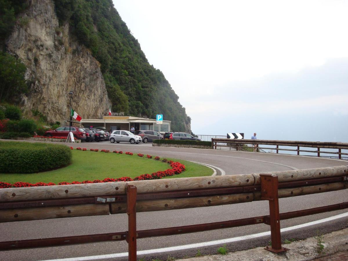 Gardameer-Tignale-Hasewinkel Kültér fotó